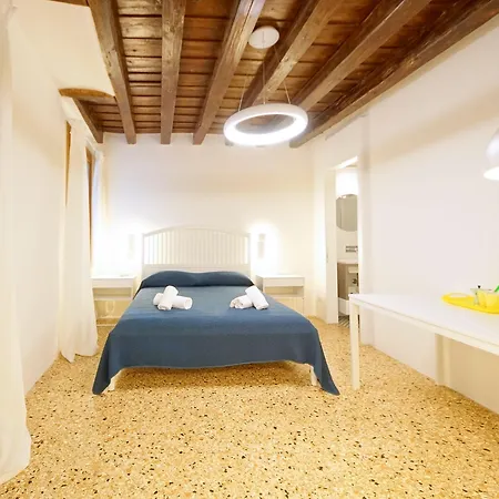 Dolcevita N 479 شقة البندقية