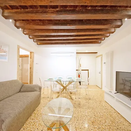 شقة Dolcevita N 479 البندقية